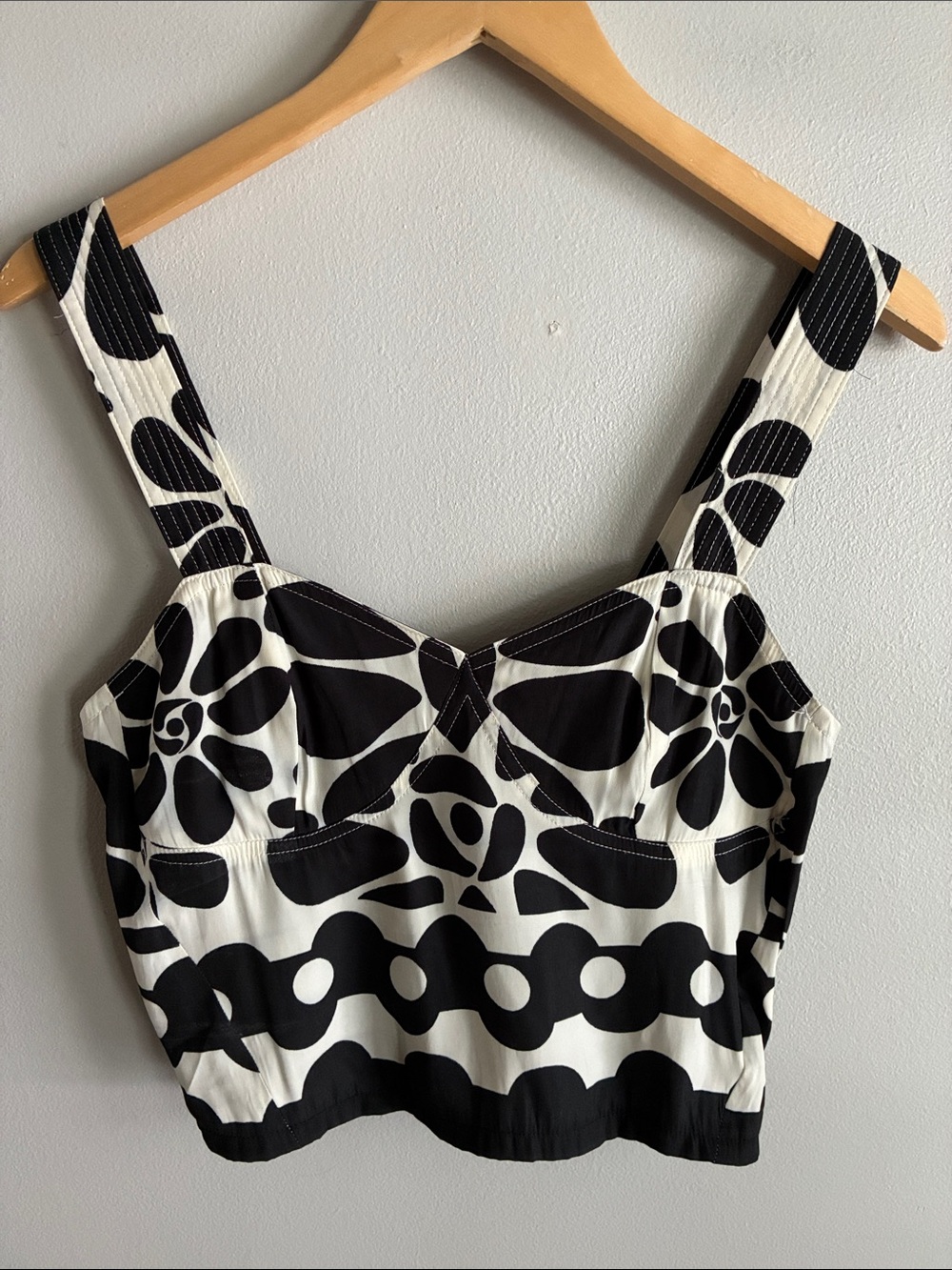Rose + Olive Black White Floral Crop Top Smocked Back Sleeveless Medium